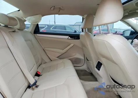 2013 Volkswagen Passat Se z USA, uszkodzony, nr VIN 1VWBN7A3XDC149934